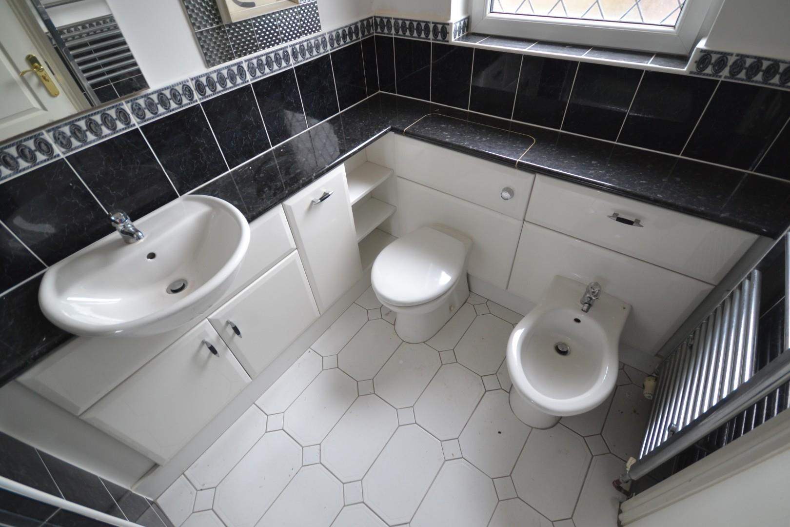Ensuite